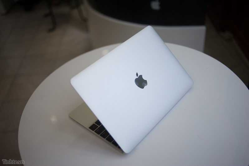 上市前偷跑了！蘋果12寸全新MacBook開箱