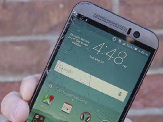 1428287492409989.png HTC One M9墜落測試 2米處摔下還能正常工作