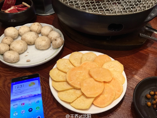 1428892842292600.jpg 滿屏無(wú)黑邊,OPPO無(wú)邊框機(jī)驚艷照曝光