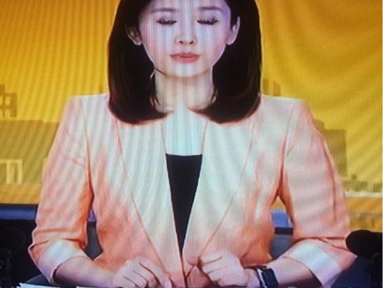 1431083286976805.jpg 美女主播戴蘋(píng)果表售價(jià)曝光 央視:不禁止