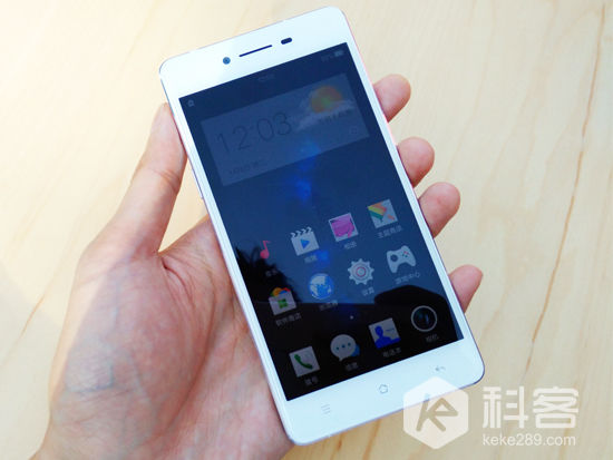 2499元起，全金屬OPPO R7和R7 Plus上手