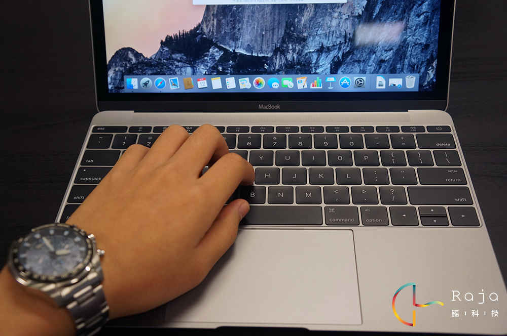 新MacBook上手玩:Logo不發光,滿足不了裝逼的心