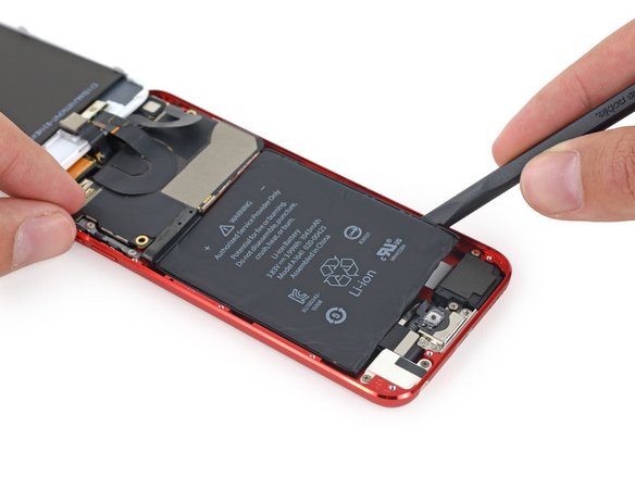 新款iPod touch開箱拆解：內存驚喜！