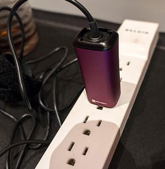 Dart便攜式筆記本充電器，竟比充電寶還小？