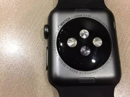 蘋果再陷掉漆門?Apple Watch的logo沒了