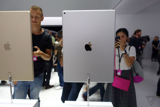 史上最大排!蘋果iPad Pro真機圖賞/上手視頻