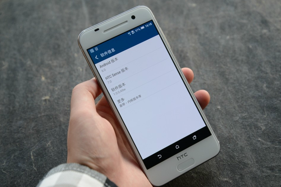 N0A5_69U6TVP37D)H3Y89KE.png HTC One A9發布,真的能完爆iPhone嗎?