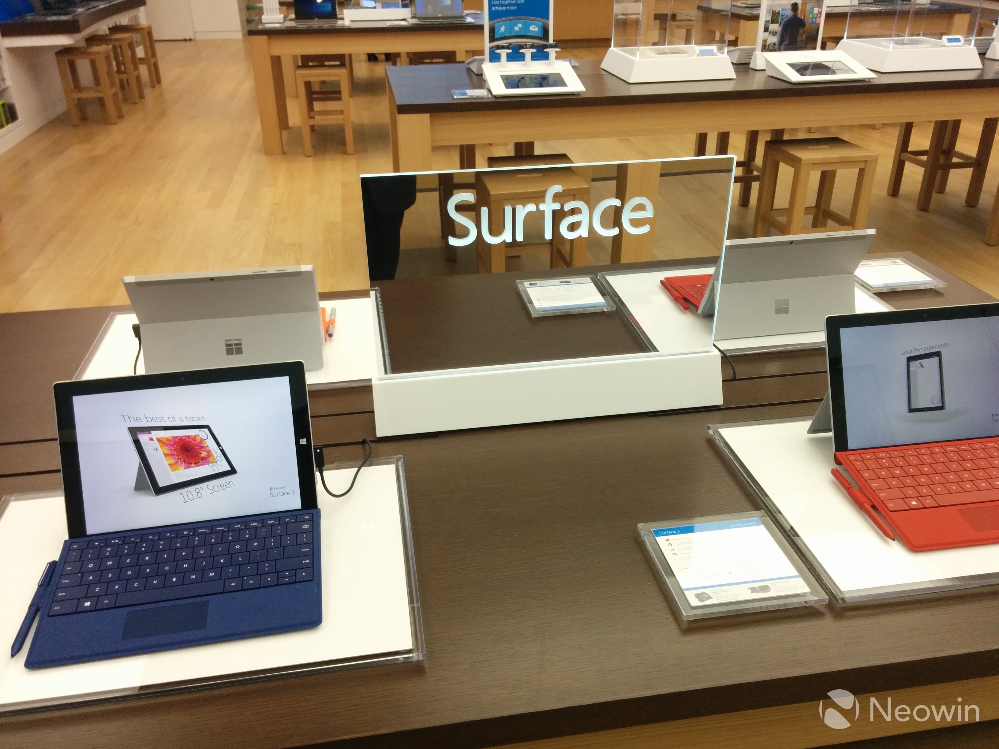 比蘋果Apple Store更氣派!全球最大微軟旗艦店開業(yè)