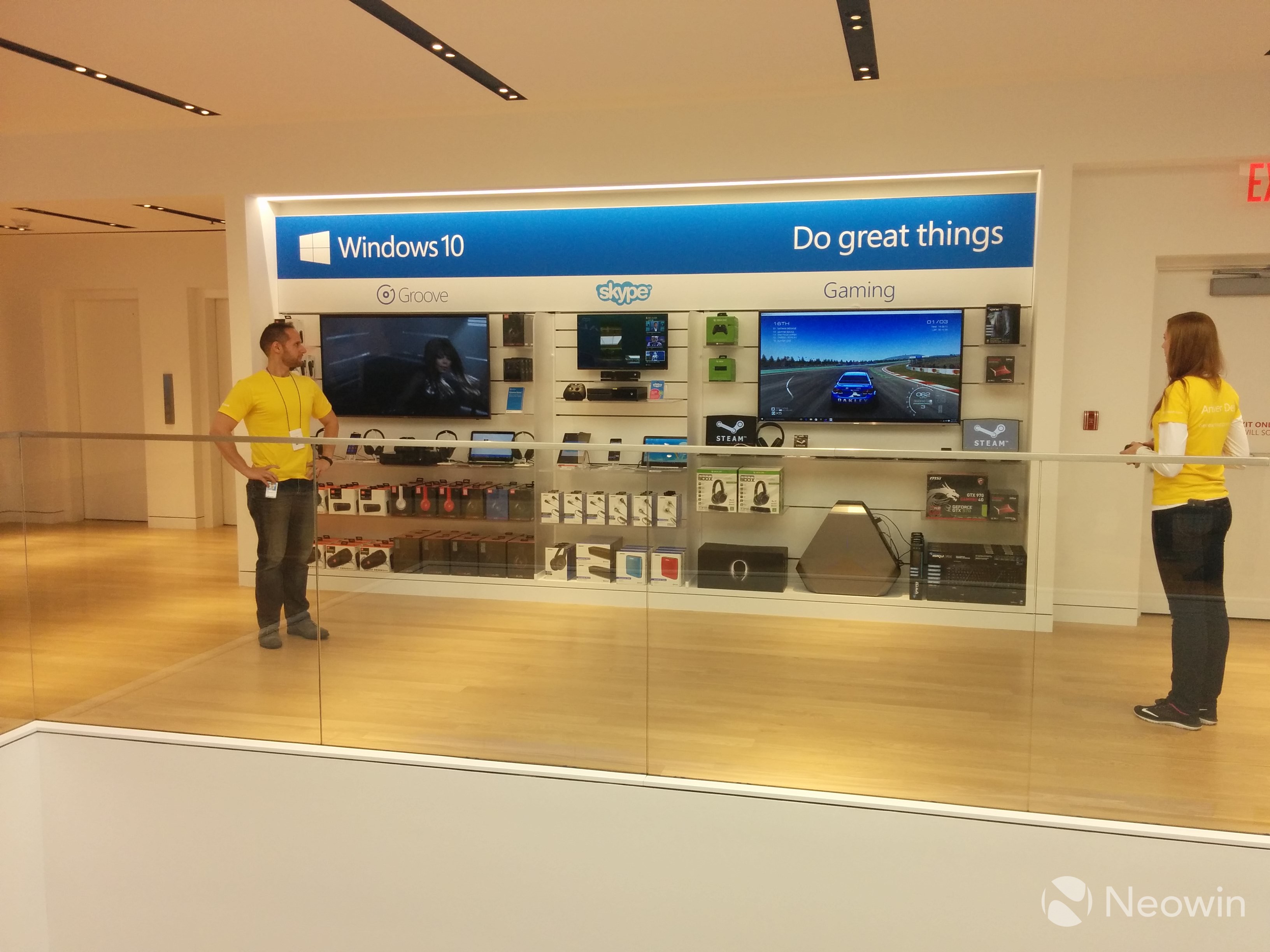 比蘋果Apple Store更氣派!全球最大微軟旗艦店開業(yè)