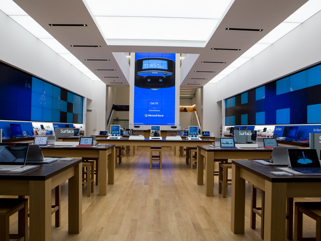 比蘋果Apple Store更氣派!全球最大微軟旗艦店開業(yè)