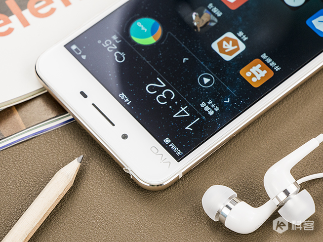 vivo X6圖賞:一體成型鑄就不一樣的金屬質感