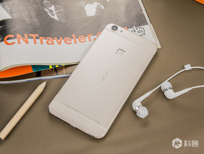 vivo X6圖賞:一體成型鑄就不一樣的金屬質感