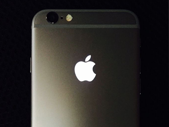 視頻：2分鐘教你給iPhone 6換個發光logo