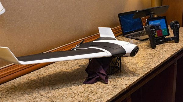 CES 2016觀察：都在說(shuō)VR說(shuō)無(wú)人機(jī)，你還看懂了什么