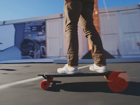 視頻：高富帥專屬 Inboard M1電動(dòng)滑板上手玩