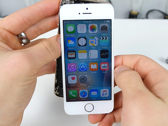 視頻:蘋果iOS 9時間BUG令設備變磚!但很容易解決