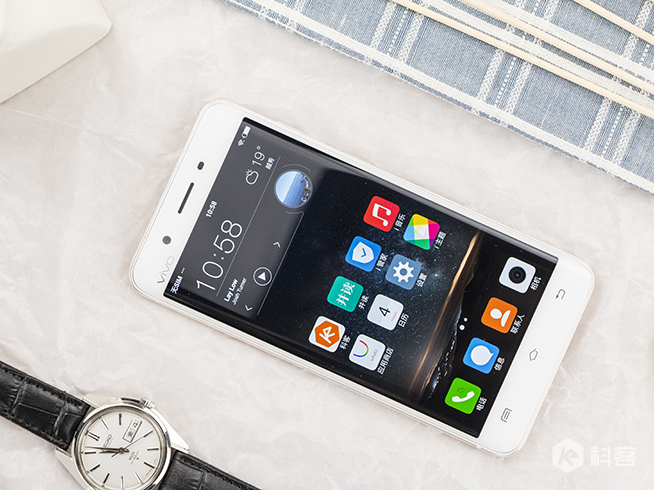 vivo Xplay5圖賞：雙曲面屏釋放的文藝氣質