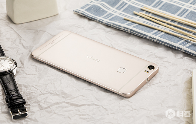 vivo Xplay5圖賞：雙曲面屏釋放的文藝氣質