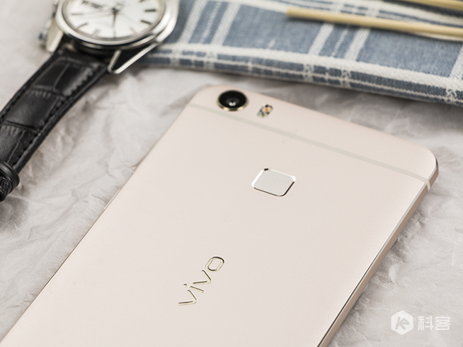 vivo Xplay5圖賞：雙曲面屏釋放的文藝氣質
