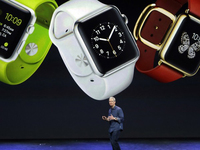 蘋果新專利暗示Apple Watch 2或?qū)?nèi)置攝像頭