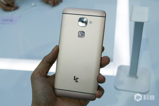 樂(lè)視樂(lè)2/樂(lè)2 Pro/樂(lè)Max2圖賞：這ID無(wú)邊框升級(jí)了？