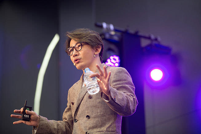 劉謙推薦魔術app,自曝是果粉金庸粉