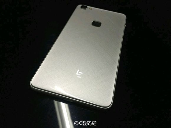 疑似樂視超級手機2真機曝光:將搭載“黑科技”