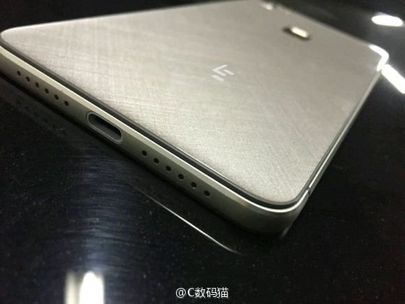 疑似樂視超級手機2真機曝光:將搭載“黑科技”
