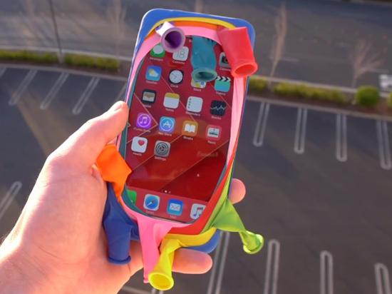 視頻:套幾個氣球摔摔看 iPhone 6s高空跌落測試