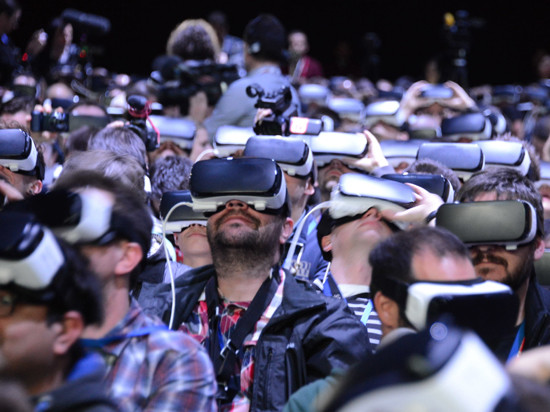 小米魅族不務正業?盤點那些鼓搗VR的手機廠商