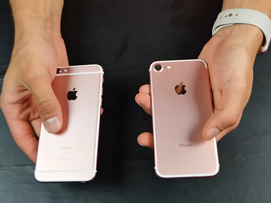 易變彎?iPhone 7對比iPhone 6s抗彎曲測試