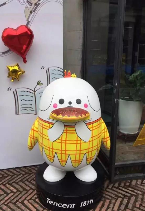 這很騰訊！深圳騰訊大廈驚現(xiàn)70只巨人企鵝