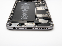 如iPhone在美國制造 那售價(jià)或?qū)⒏哌_(dá)2000美元