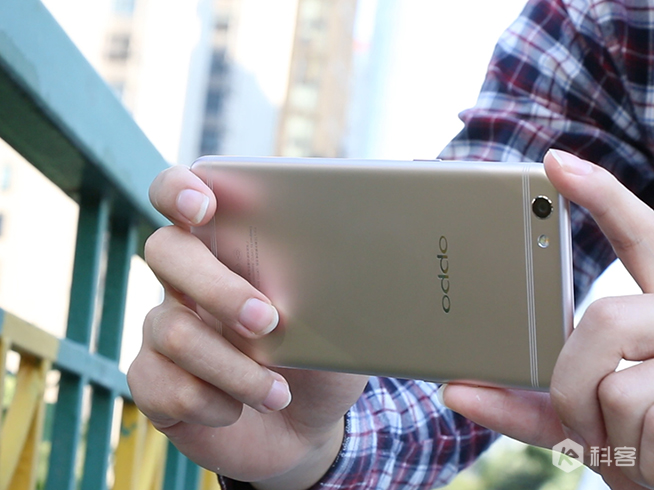 3K檔人氣新寵:三星C9 Pro對比OPPO R9s Plus