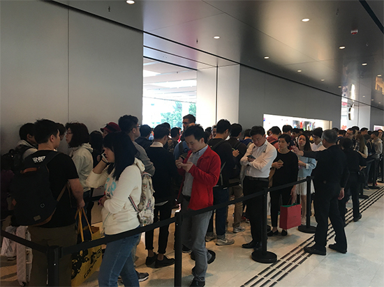 科客晚報:小米MIX白色版發布 蘋果促銷贈品“瞬間告罄”