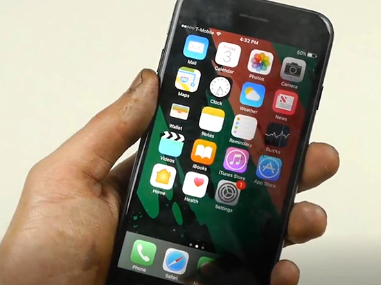 鐵磁流體和液氮共存下的iPhone7 看得我毛骨悚然