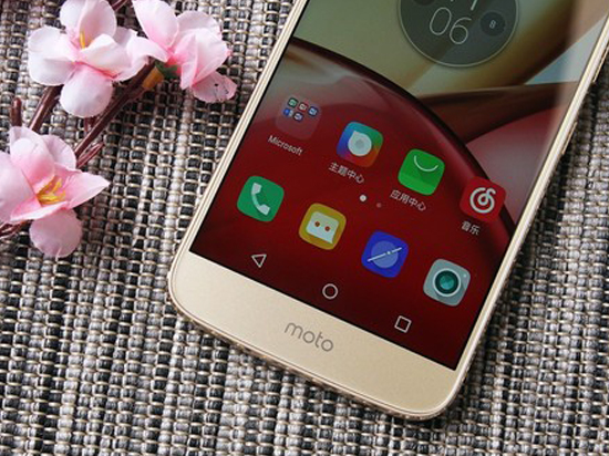 Moto M全球銷量超300萬臺(tái)：國內(nèi)貢獻(xiàn)最大