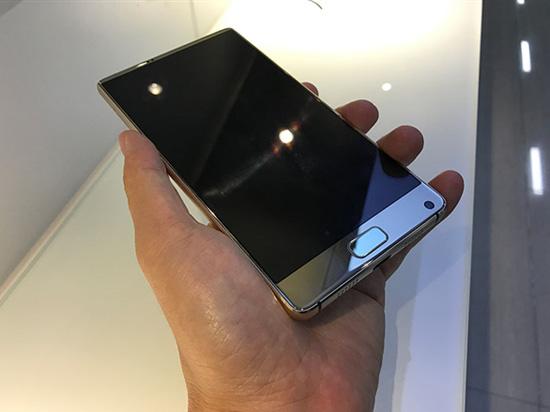 國產千元全面屏機大象S8外媒上手:搭載聯發科X20處理器