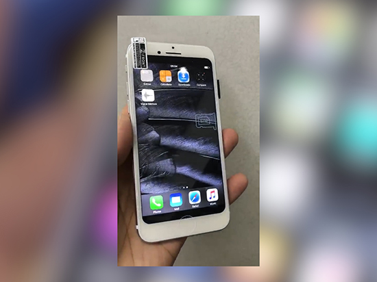 不解釋快來看！這臺能夠開機(jī)的iPhone 8真的很不一樣