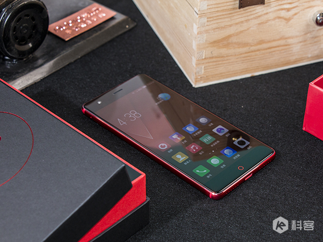 來(lái)一點(diǎn)熱情吧！努比亞nubia Z17烈焰紅圖賞