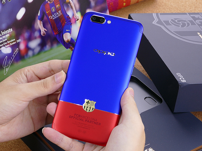 OPPO R11巴薩限量版開箱:感受紅藍百年榮耀