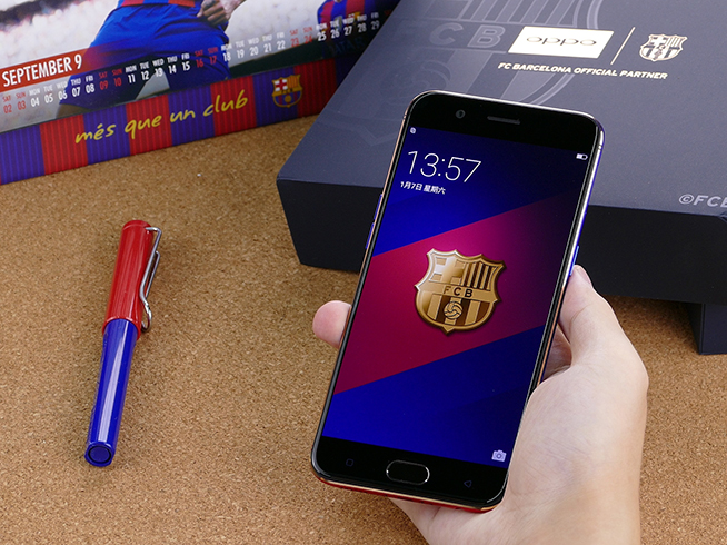 OPPO R11巴薩限量版開箱:感受紅藍百年榮耀