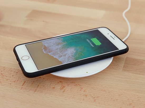 iPhone 8 Plus對比三星Note8無線充電:蘋果太慢簡直要放棄