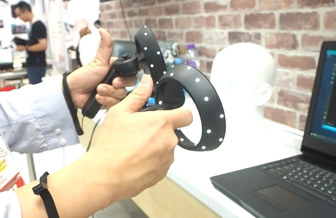 宏碁Windows VR頭顯首秀:Win10 VR要玩大逆襲?
