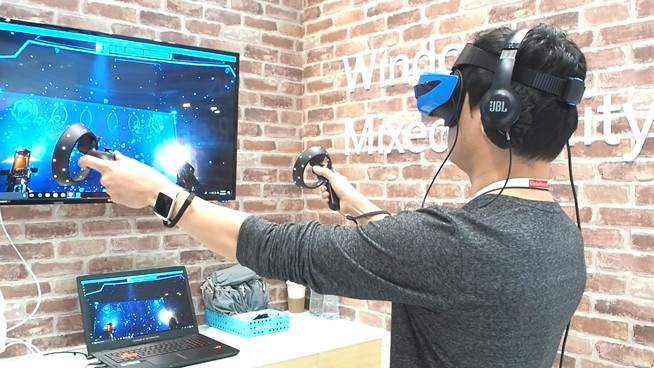 宏碁Windows VR頭顯首秀:Win10 VR要玩大逆襲?