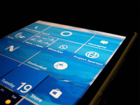 微軟也來參腳折疊屏領(lǐng)域 明年或推出傳聞已久Surface Phone？