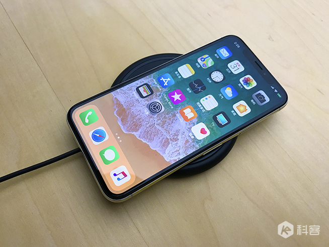 蘋(píng)果iPhone X上手體驗(yàn):全程驚艷,墨鏡難不倒面容ID