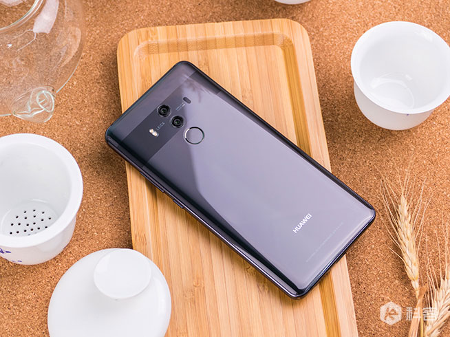 科客晚報：果粉吐槽庫克iPhone X假現(xiàn)貨，Q3國內(nèi)手機出貨華為第一