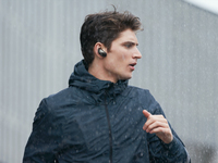 索尼發布運動版“降噪豆”：撞色設計，降噪之余還支持環境音投入