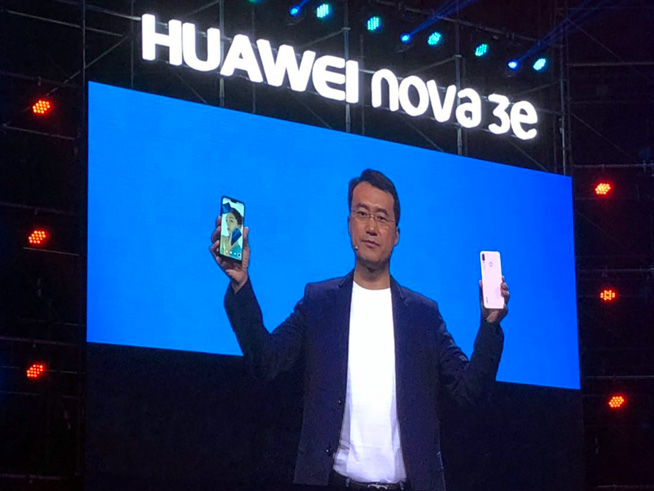 四攝小屏新寵 華為nova 3e發布1999元起